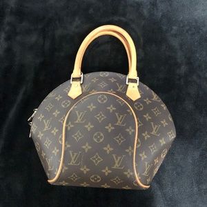 Louis Vuitton Monogram Ellipse MM